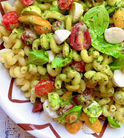 Caprese Pasta Salad with Creamy Pesto