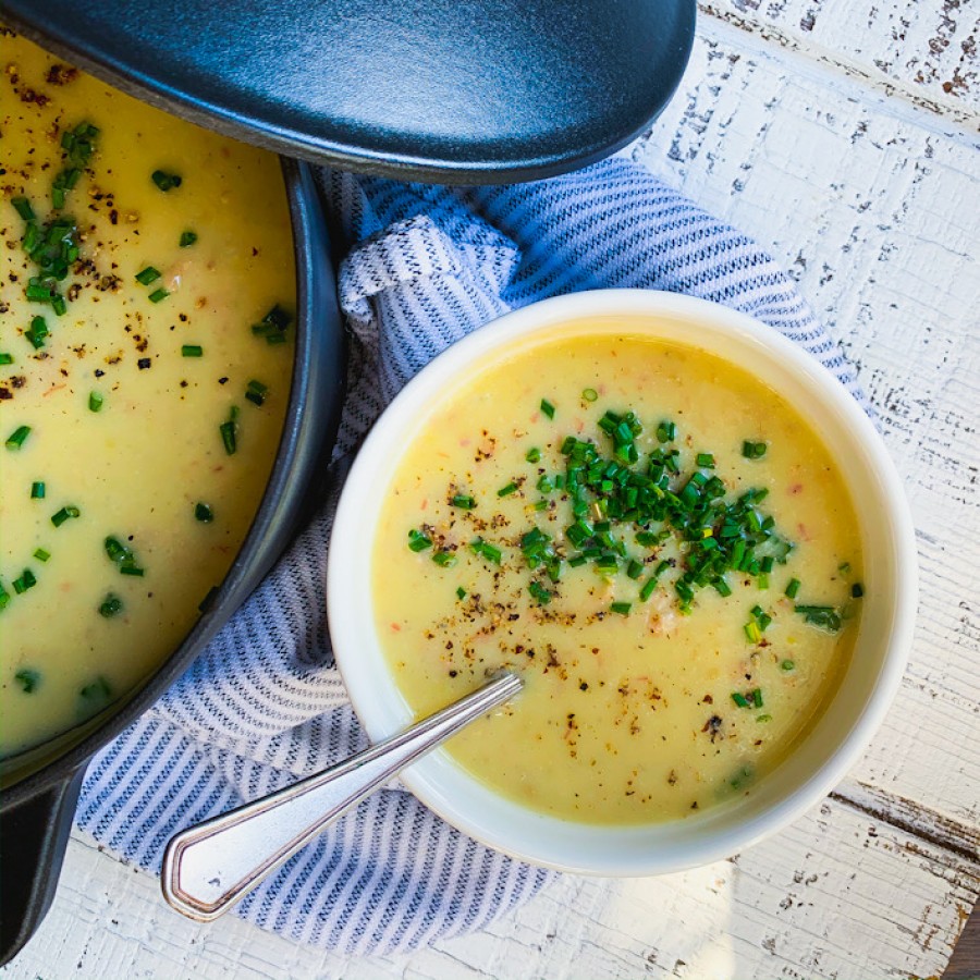 Creamy Potato, Bacon and Cauliflower Soup