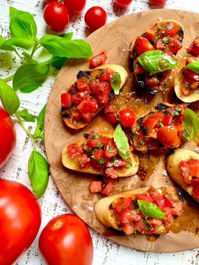 Bruschetta with Tomato and Basil