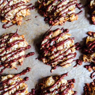 Coconut and Almond Granola Bites